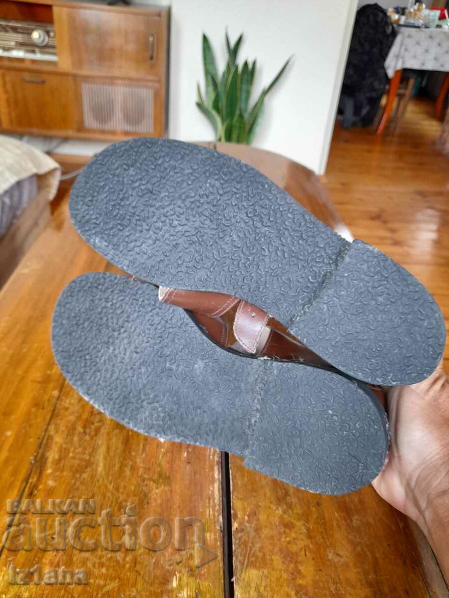 Sandale vechi din Krumovgrad - 5