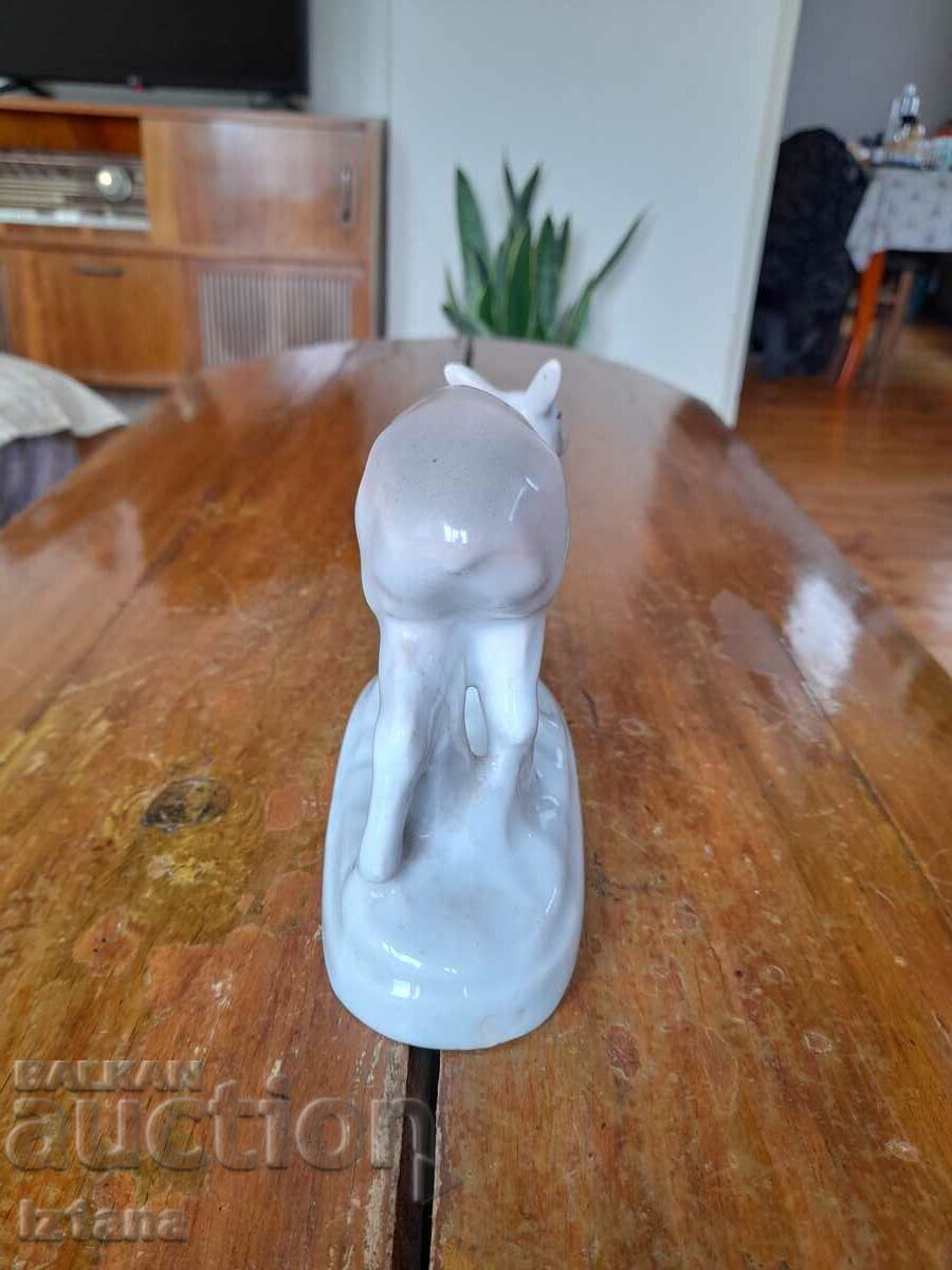 Old porcelain figure, doe with price 16.00 BGN | € 8.18 Old porcelain figure, doe with price 16.00 BGN | € 8.18