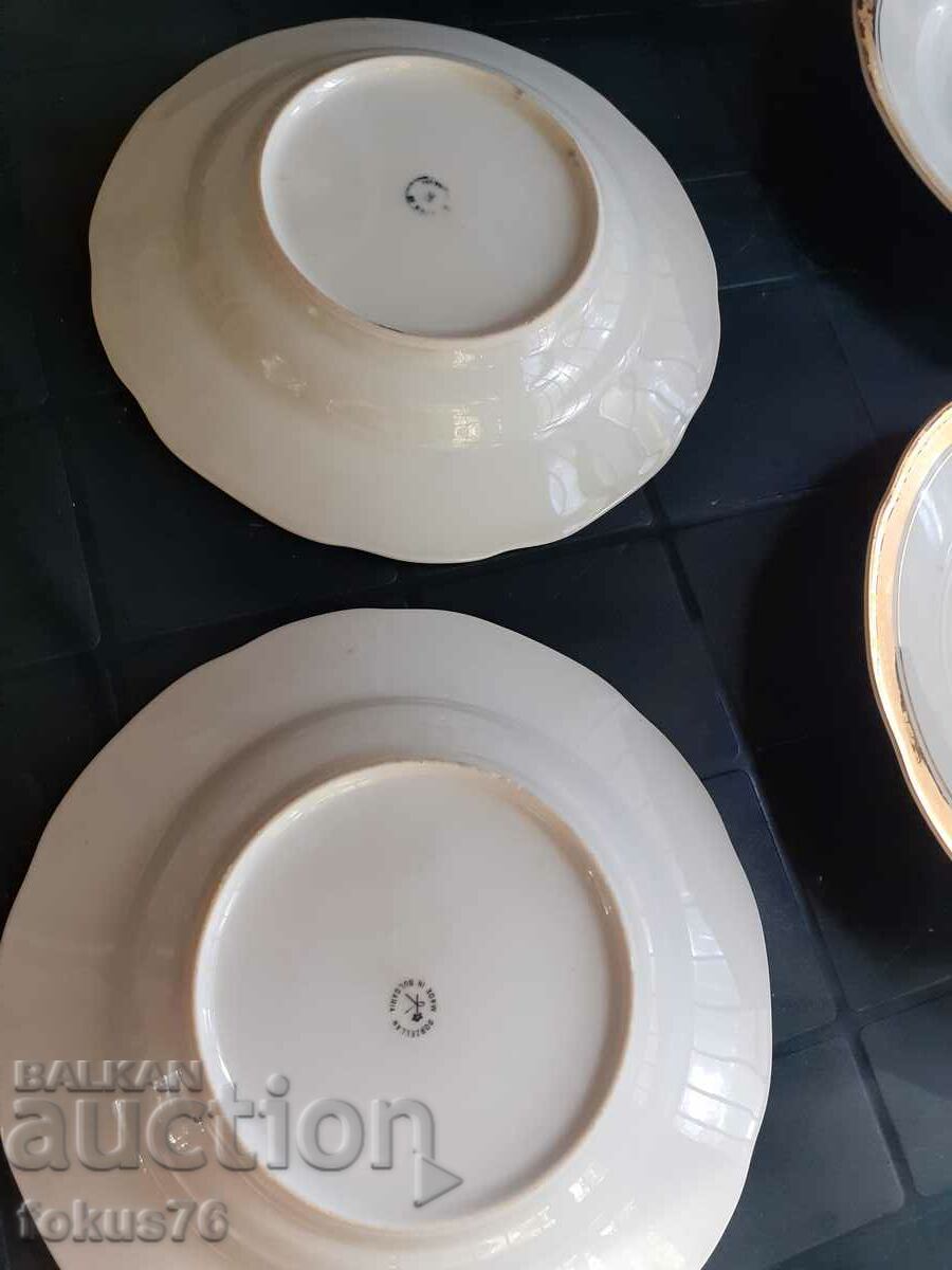 Licitație Portelan bulgaresc Kitka Novi Pazar farfurii mari 6 buc aurite Licitație Portelan bulgaresc Kitka Novi Pazar farfurii mari 6 buc aurite