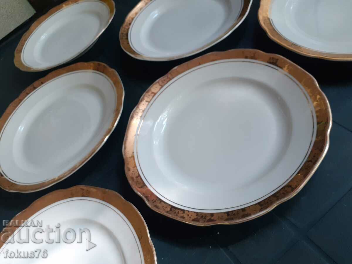 Auction Bulgarian porcelain Kitka Novi Pazar small plates 6 pcs gilded Auction Bulgarian porcelain Kitka Novi Pazar small plates 6 pcs gilded