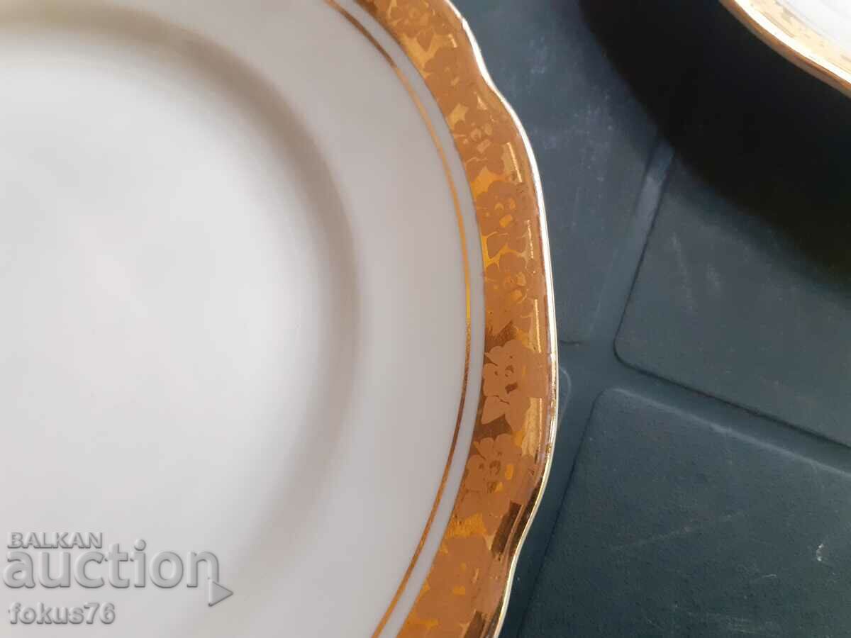 Bulgarian porcelain Kitka Novi Pazar small plates 6 pcs gilded - 6 Bulgarian porcelain Kitka Novi Pazar small plates 6 pcs gilded - 6