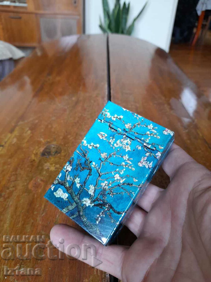 Delivery of Old cigarette case Delivery of Old cigarette case