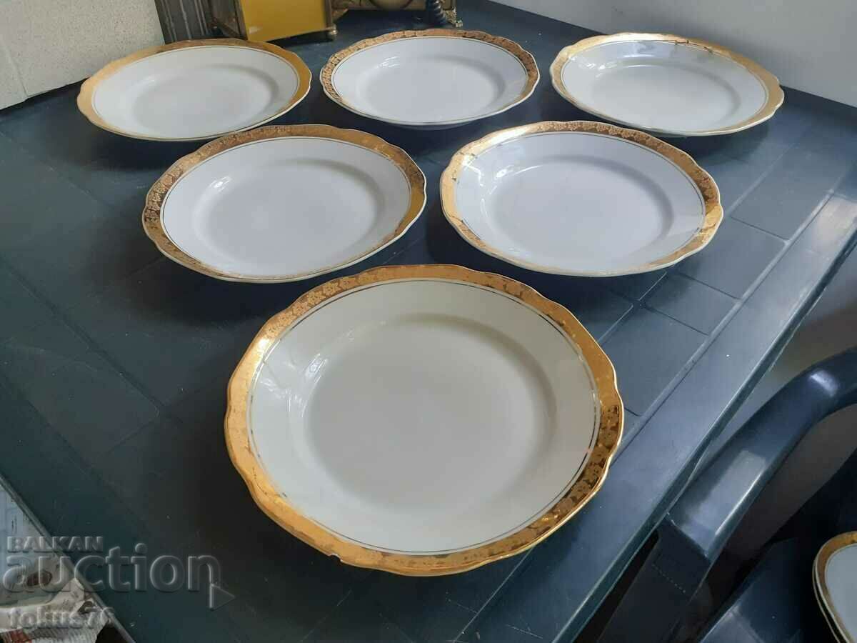 Bulgarian porcelain Kitka Novi Pazar large plates 6 pcs. with price 55.00 BGN | € 28.12 Bulgarian porcelain Kitka Novi Pazar large plates 6 pcs. with price 55.00 BGN | € 28.12