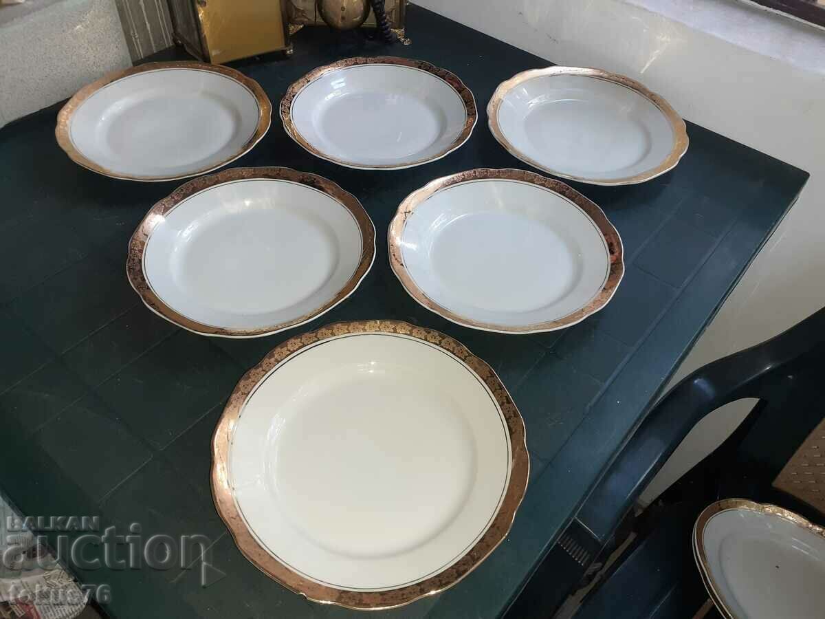 Auction Bulgarian porcelain Kitka Novi Pazar large plates 6 pcs. Auction Bulgarian porcelain Kitka Novi Pazar large plates 6 pcs.