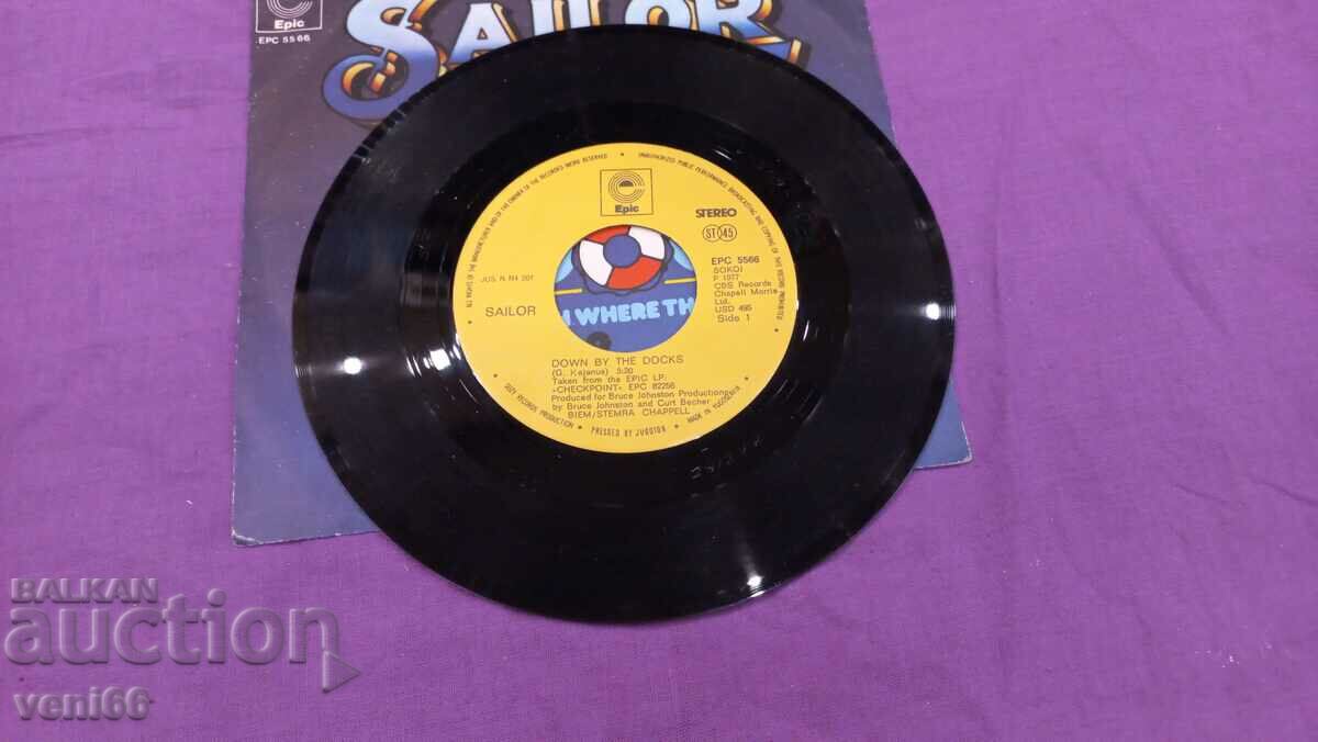 Turntable small format Sailor with price 2.00 BGN | € 1.02 Turntable small format Sailor with price 2.00 BGN | € 1.02