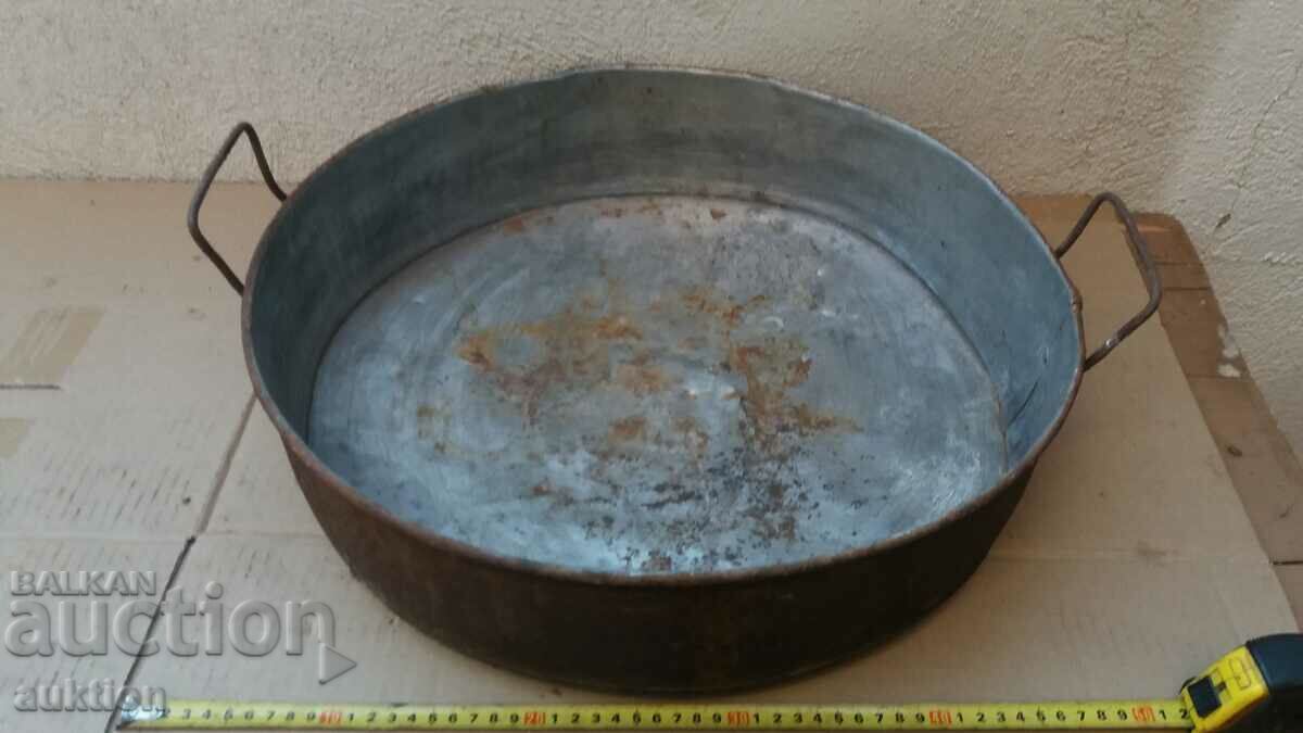 Delivery of OLD METAL TRAY Delivery of OLD METAL TRAY