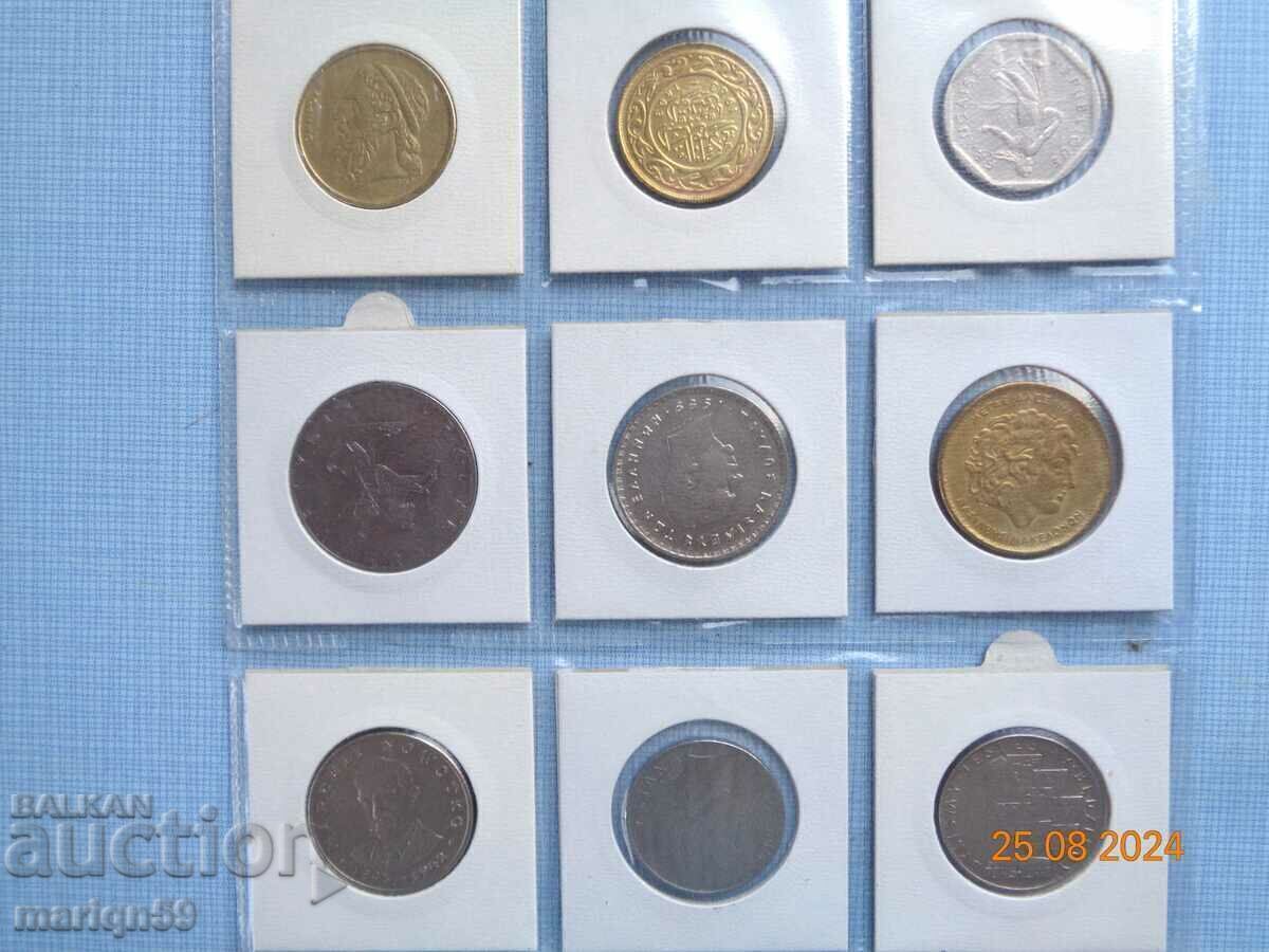 9 броя различни монети  едри за 9 € с цена € 10.00 | 19.56 лв.