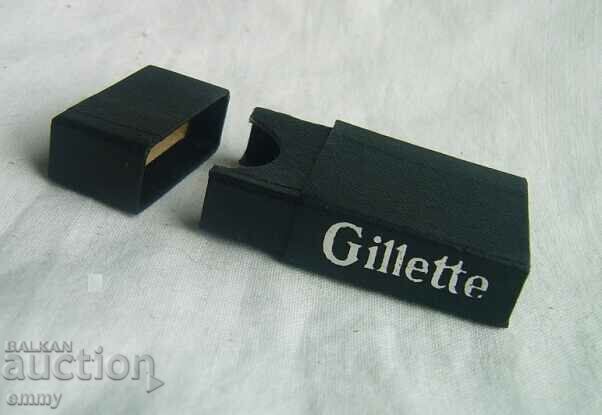 Empty cardboard box for Gillette razors with price 5.00 BGN | € 2.56 Empty cardboard box for Gillette razors with price 5.00 BGN | € 2.56