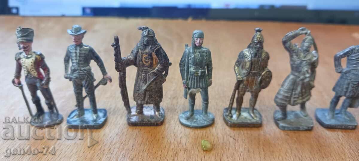 Аукцион Киндер. Kinder войници Аукцион Киндер. Kinder войници