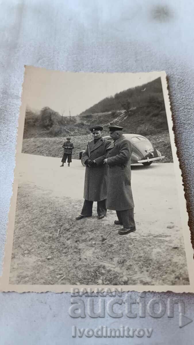 Photo Dupnitsa Two officers with an antomobile with registration number SF 4778