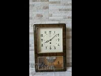 Old wall clock - RICHMOND 8 days - Antiquity - 1975 ".