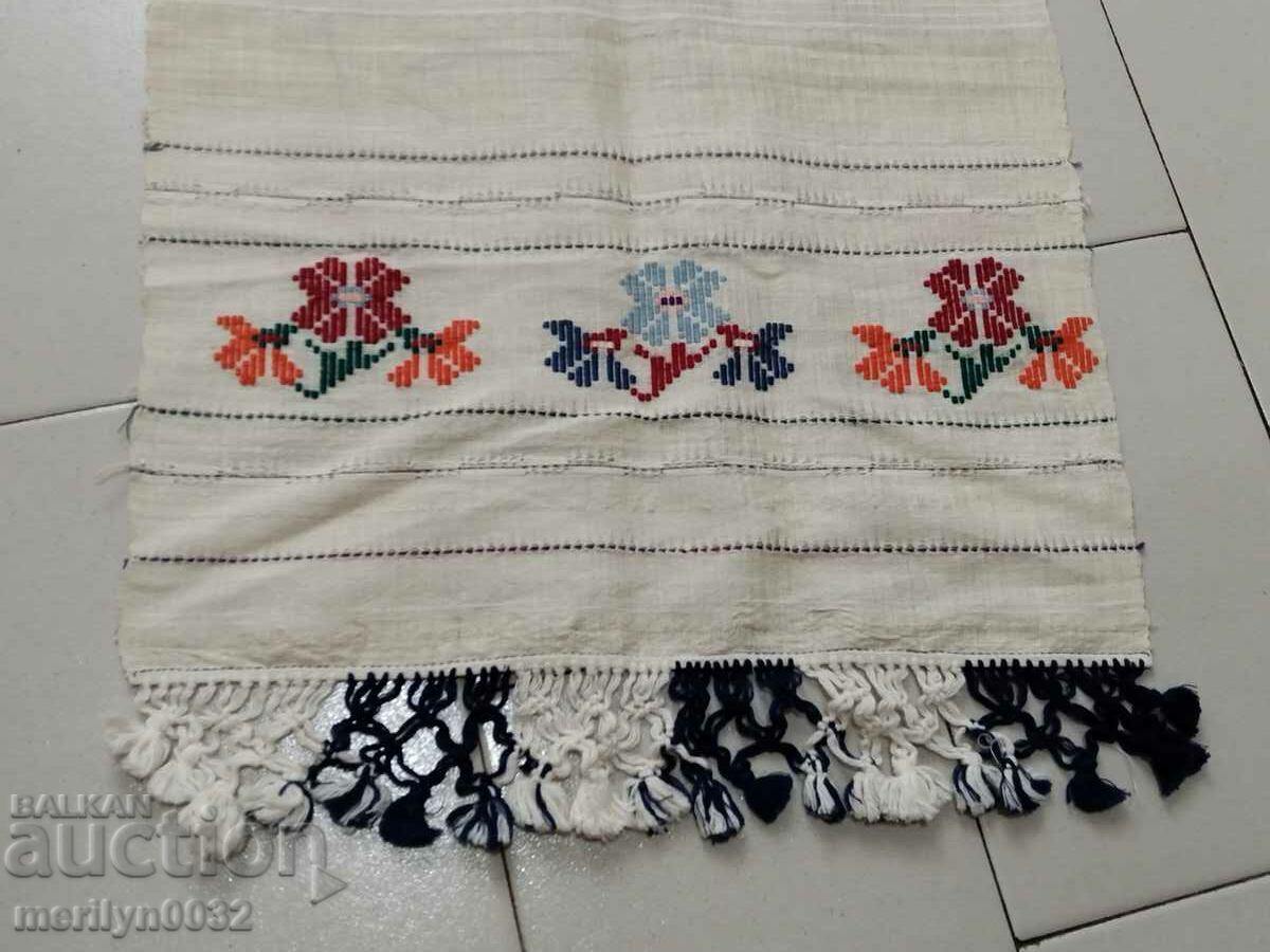 Old hand woven cloth kennar embroidery lace with price 65.00 BGN | € 33.23 Old hand woven cloth kennar embroidery lace with price 65.00 BGN | € 33.23