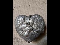 Old metal jewelry box/heart/