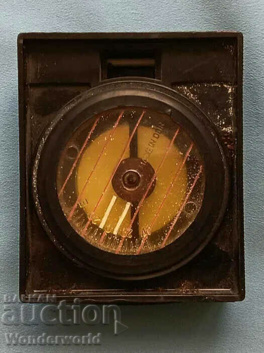 Military compass with price 21.00 BGN | € 10.74 Military compass with price 21.00 BGN | € 10.74