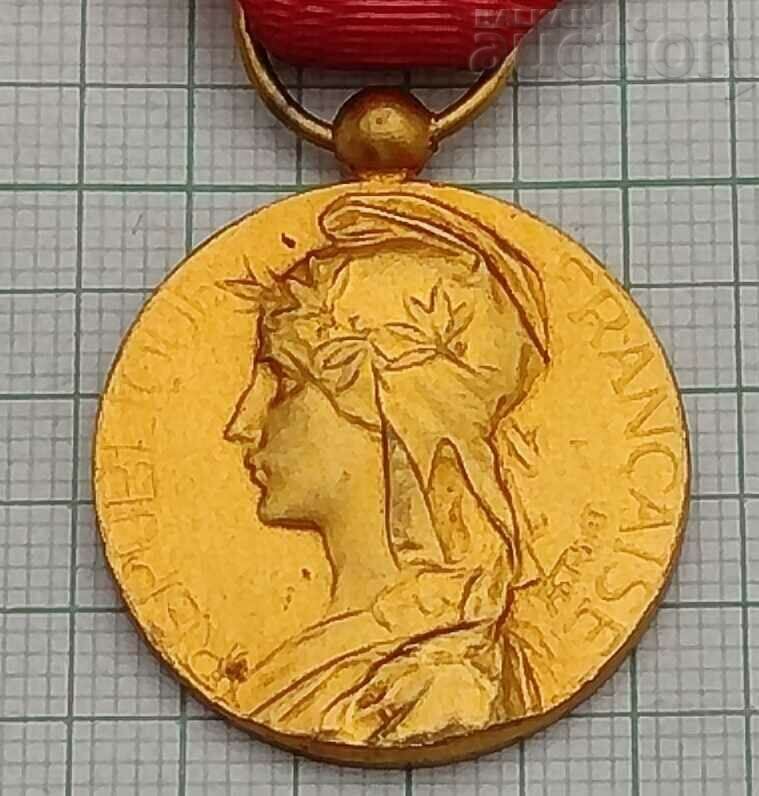 Auction  FRANCE SILVER MEDAL ROSETTE NAMED INDUSTRY