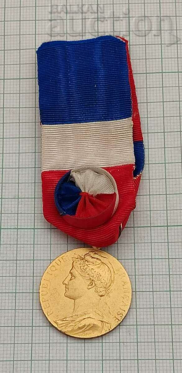 FRANCE SILVER ROSETTE MEDAL NAMED 1932 FRANCE SILVER ROSETTE MEDAL NAMED 1932