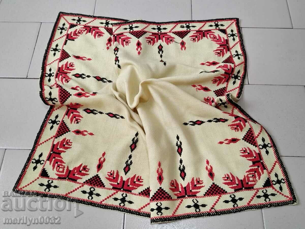 Auction Old embroidered check, tablecloth, milo, Bulgarian embroidery Auction Old embroidered check, tablecloth, milo, Bulgarian embroidery