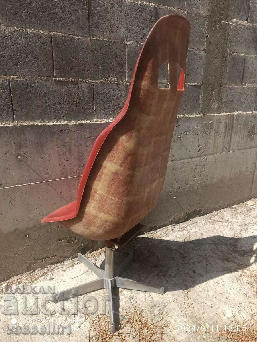 Auction Chair vintage, designer style rally sports seat. Auction Chair vintage, designer style rally sports seat.