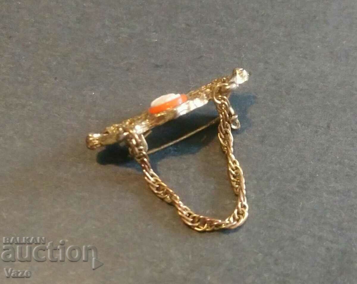 A brooch with price 18.00 BGN | € 9.20