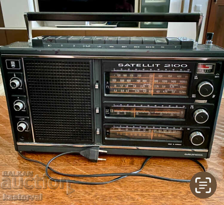 legendarul radio GRUNDIG SATELLIT 2100