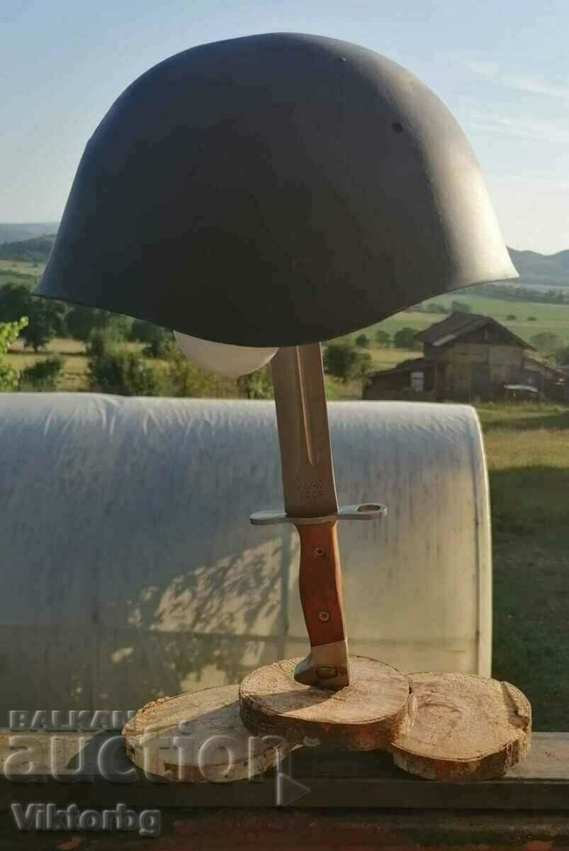 Lampa cu casca si baioneta