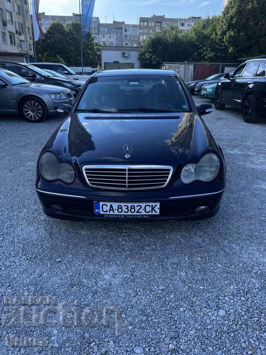 Mercedes-Benz C 220 - 2001 година