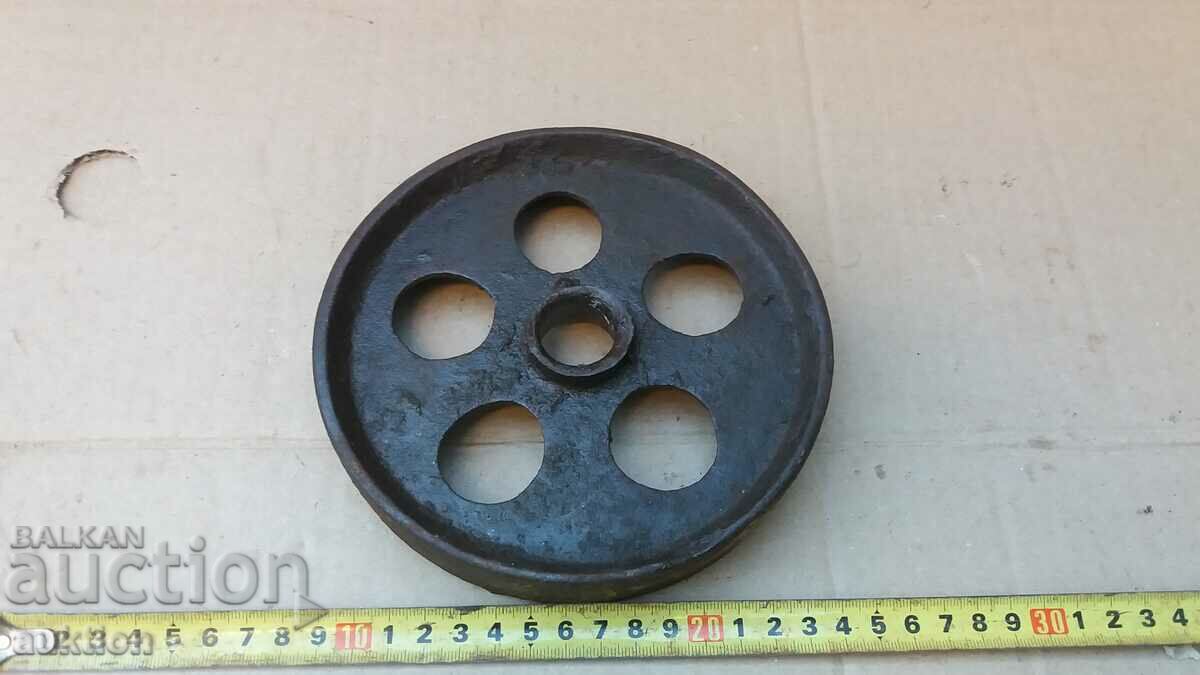 Auction  SOLID METAL WHEEL