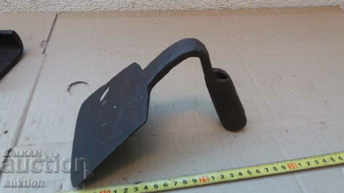 Delivery of WROUGHT REVIVAL HOOK Delivery of WROUGHT REVIVAL HOOK