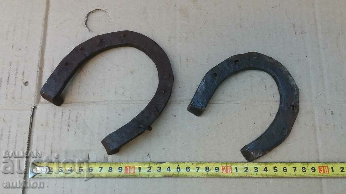 LOT OF TWO HORSESHOES - 6 LOT OF TWO HORSESHOES - 6