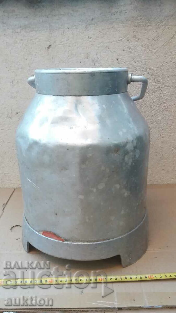 Auction MASSIVE ALUMINUM TANK - 20 LITERS Auction MASSIVE ALUMINUM TANK - 20 LITERS