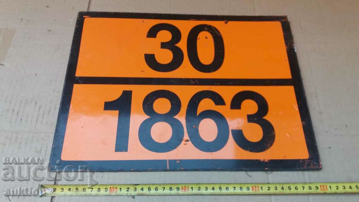 Delivery of MASSIVE SIGN - DANGEROUS CARGO Delivery of MASSIVE SIGN - DANGEROUS CARGO