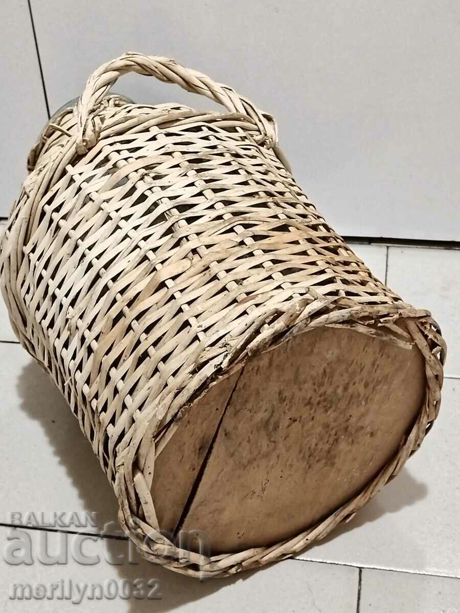 Antique Wicker Wicker Glass Jar - 6 Antique Wicker Wicker Glass Jar - 6