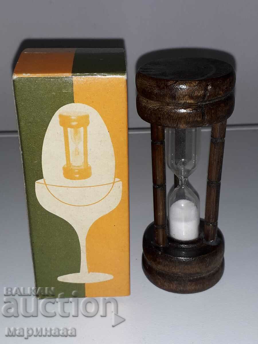 HOURGLASS IN BOX