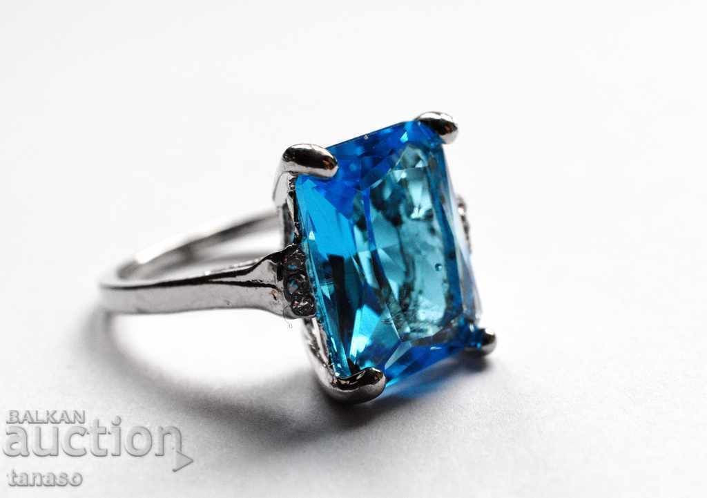 Ring with large aquamarine, white rhodium plating #60 with price 25.00 BGN | € 12.78 Ring with large aquamarine, white rhodium plating #60 with price 25.00 BGN | € 12.78
