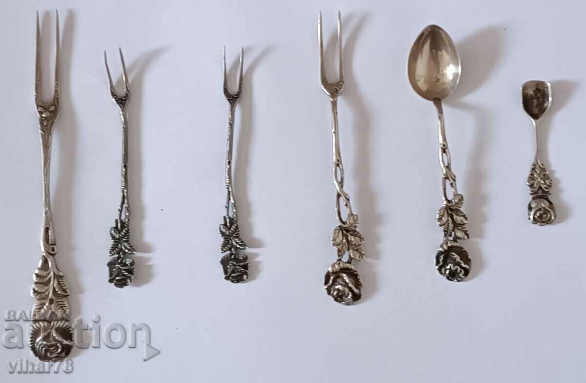 Auction 11 pieces of silverware Auction 11 pieces of silverware