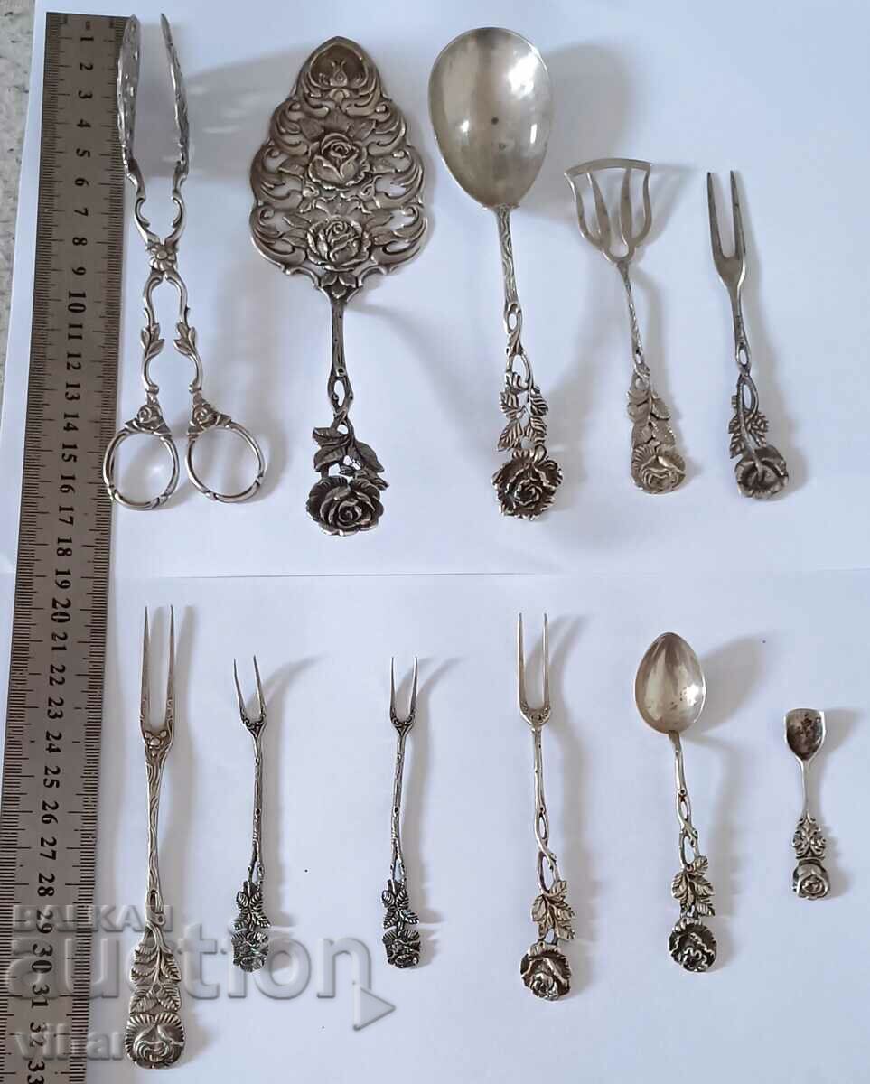 11 pieces of silverware - 6 11 pieces of silverware - 6