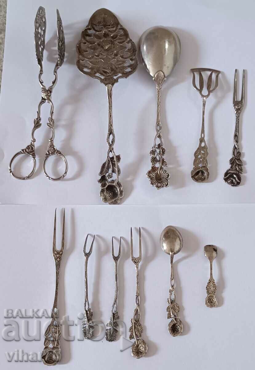 11 pieces of silverware - 7 11 pieces of silverware - 7