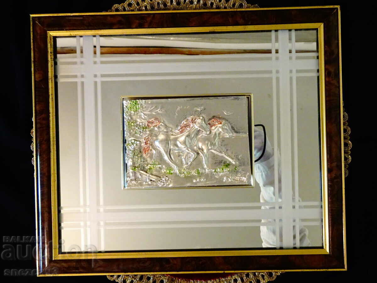 Бягащи коне,посребрена пластика върху огледало,рамка. - 7 Бягащи коне,посребрена пластика върху огледало,рамка. - 7