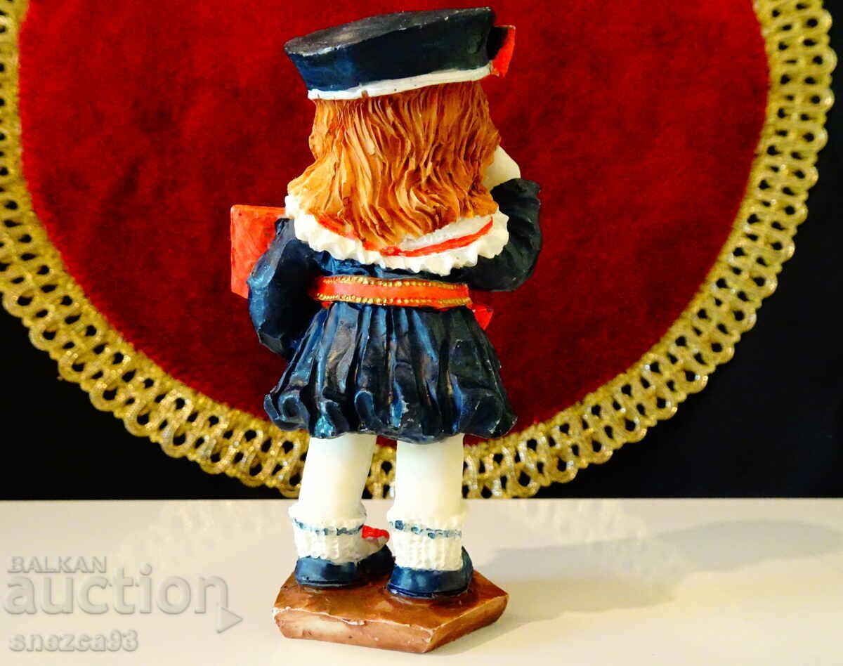 Delivery of Porcelain figurine, child figure, girl Delivery of Porcelain figurine, child figure, girl