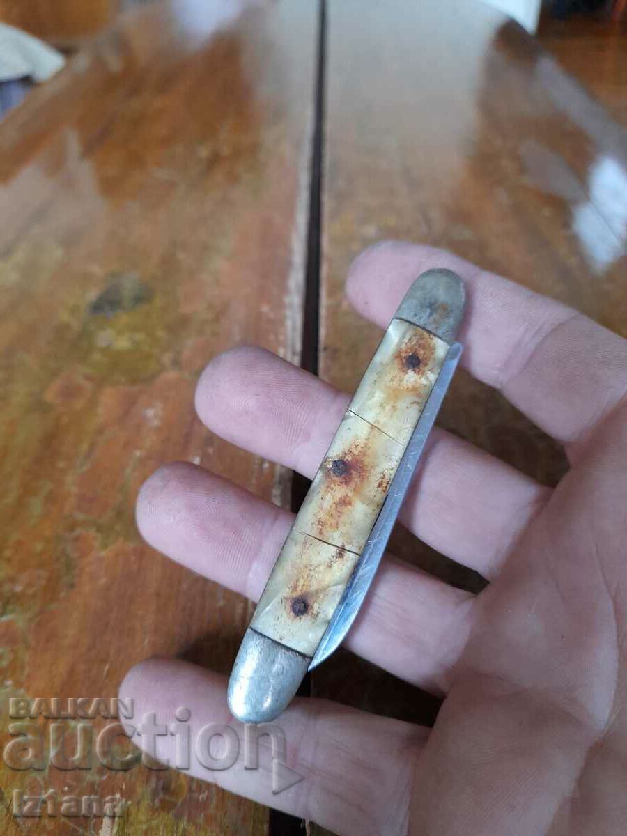 Old pocket knife, blade, blade with price 32.00 BGN | € 16.36 Old pocket knife, blade, blade with price 32.00 BGN | € 16.36