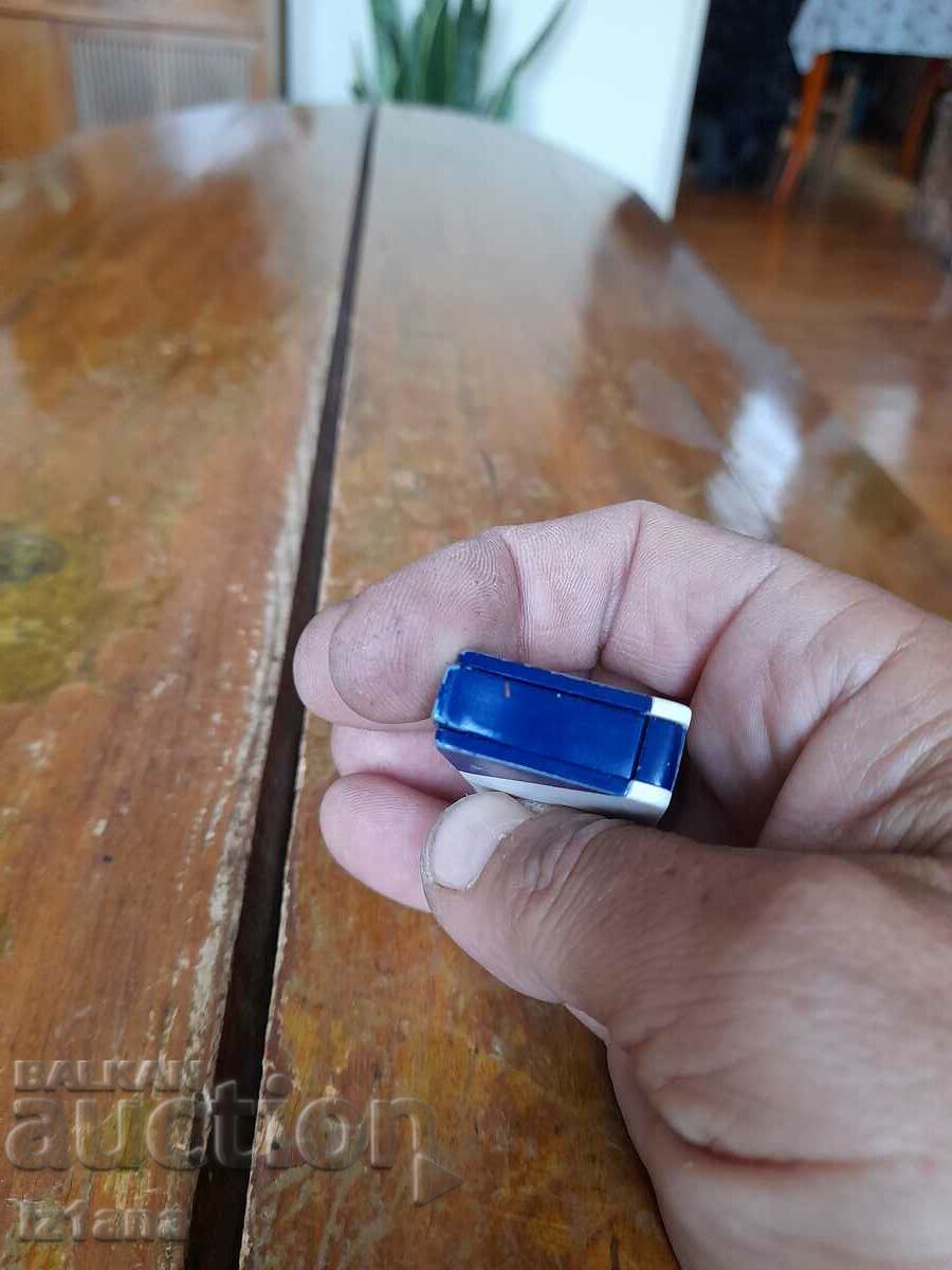 Victory lighter - 5 Victory lighter - 5