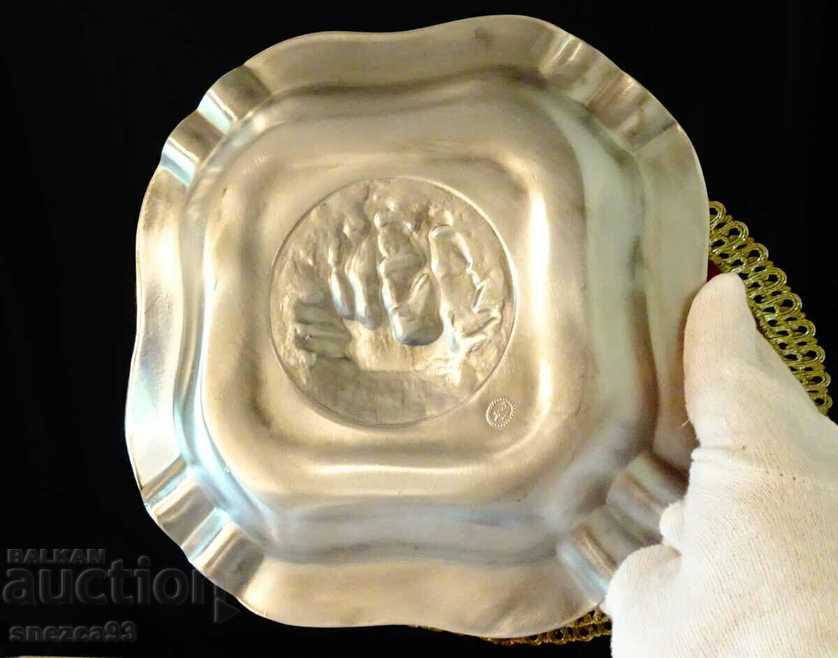 Auction Kalaen ashtray with a Ship, 770 gr Auction Kalaen ashtray with a Ship, 770 gr