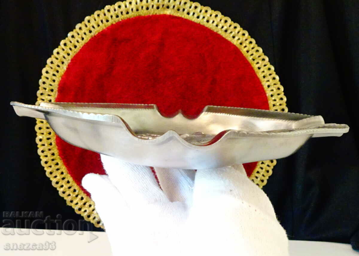 Delivery of Kalaen ashtray with a Ship, 770 gr Delivery of Kalaen ashtray with a Ship, 770 gr