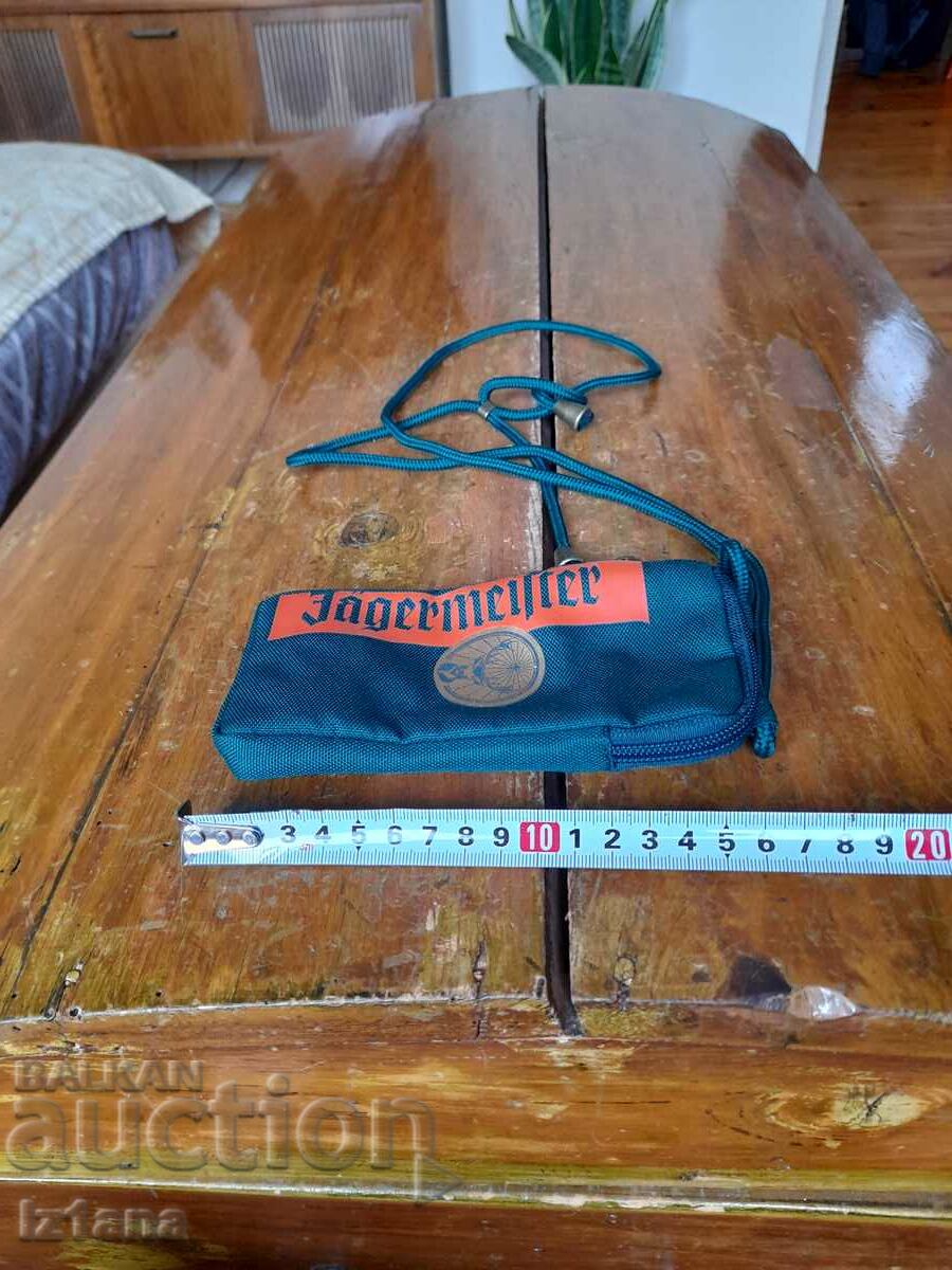 Auction  Jagermeifter glasses case