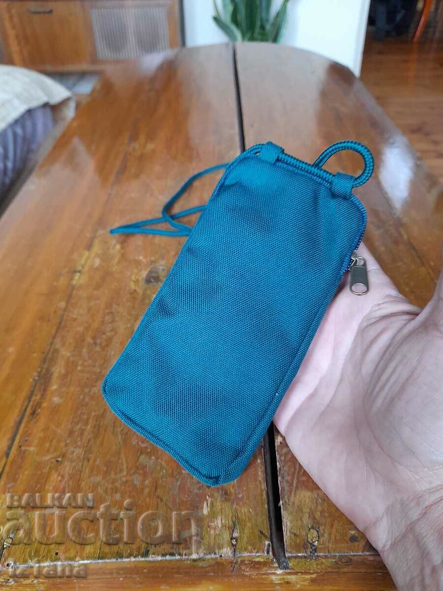 Delivery of Jagermeifter glasses case