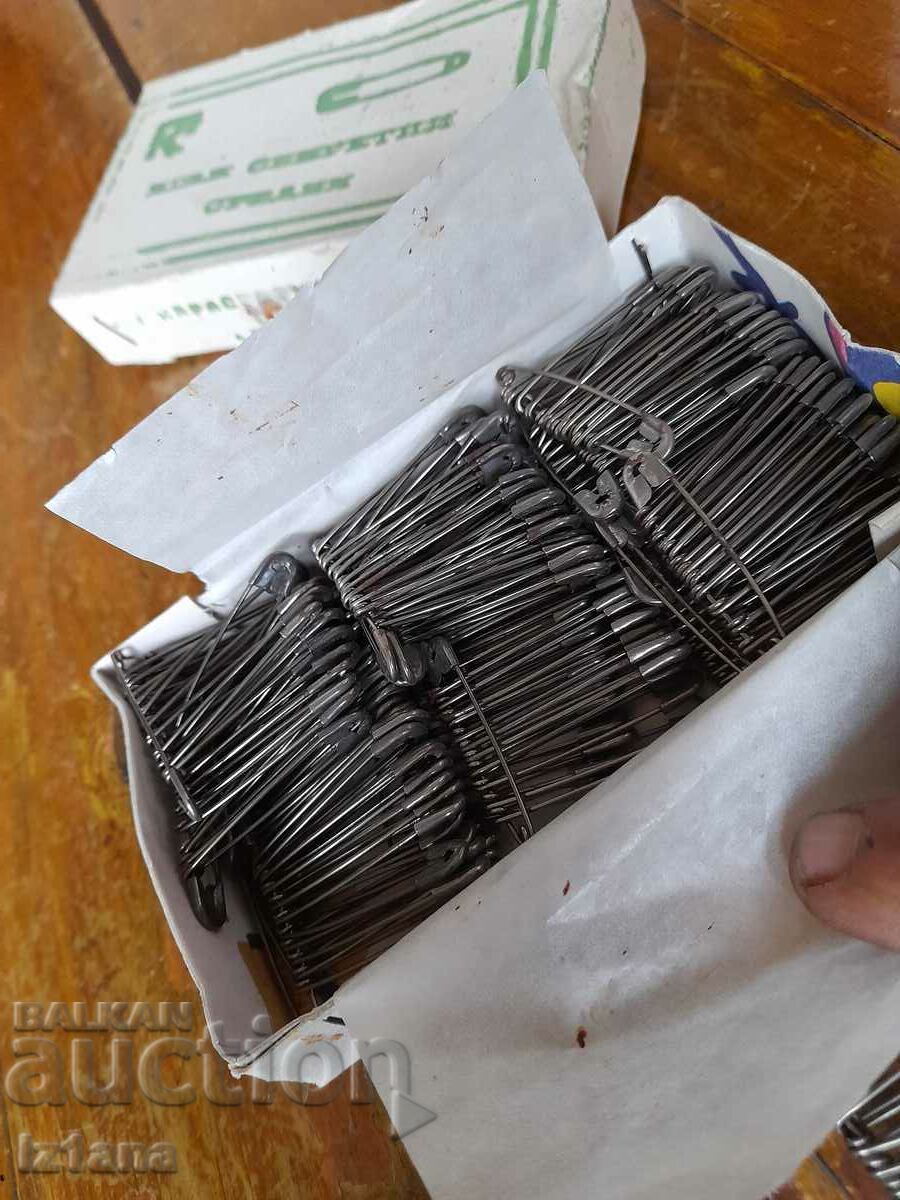 Old secret, safe needles - 7 Old secret, safe needles - 7