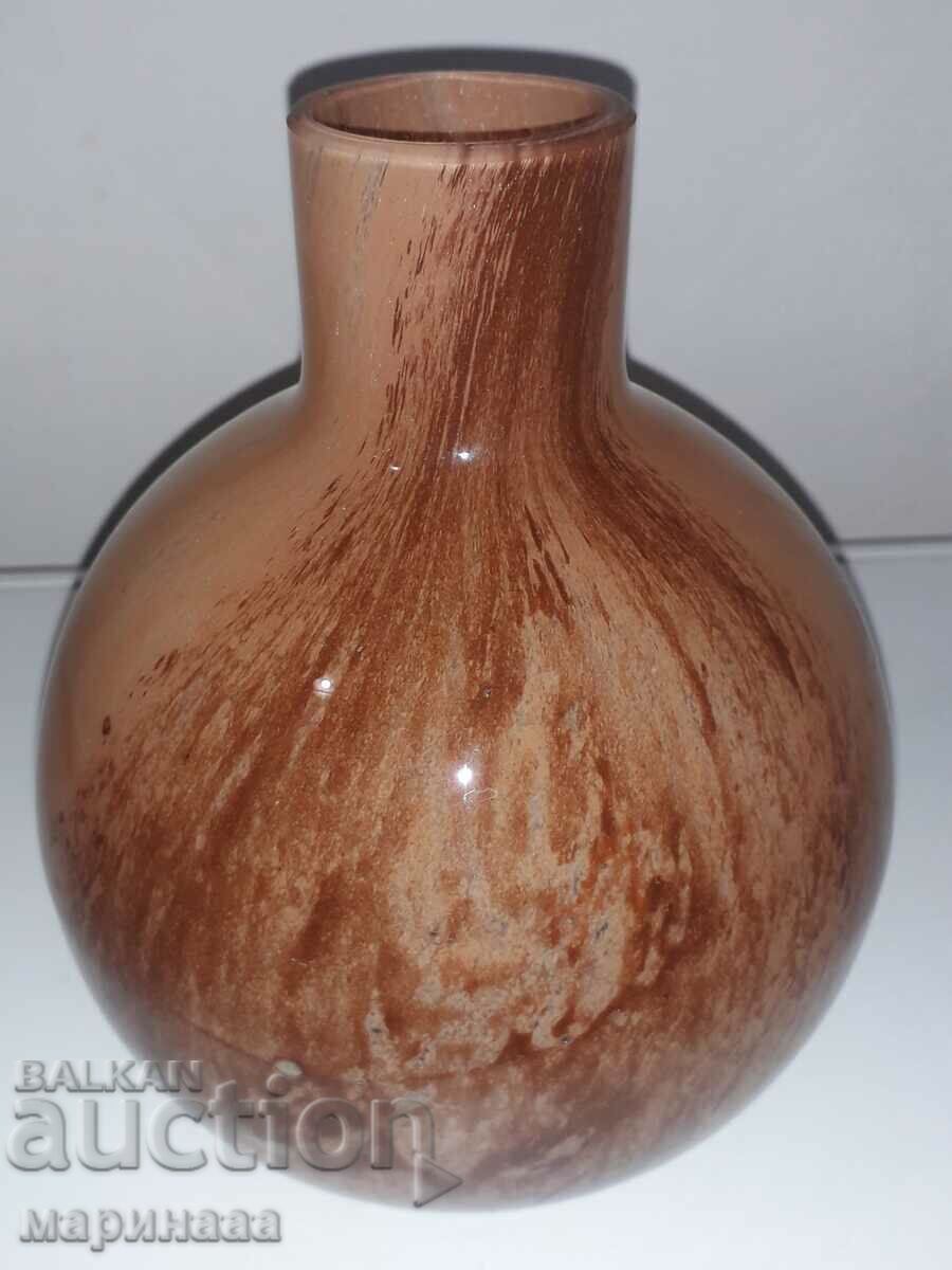 VASE. SOLID GLASS. 1 KG VASE. SOLID GLASS. 1 KG