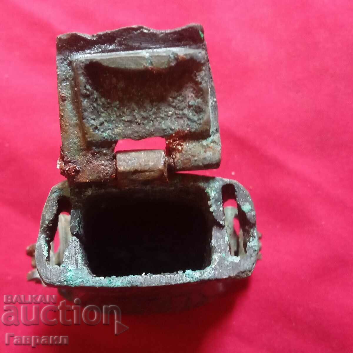 Licitație Praf de pușcă, petardă Licitație Praf de pușcă, petardă