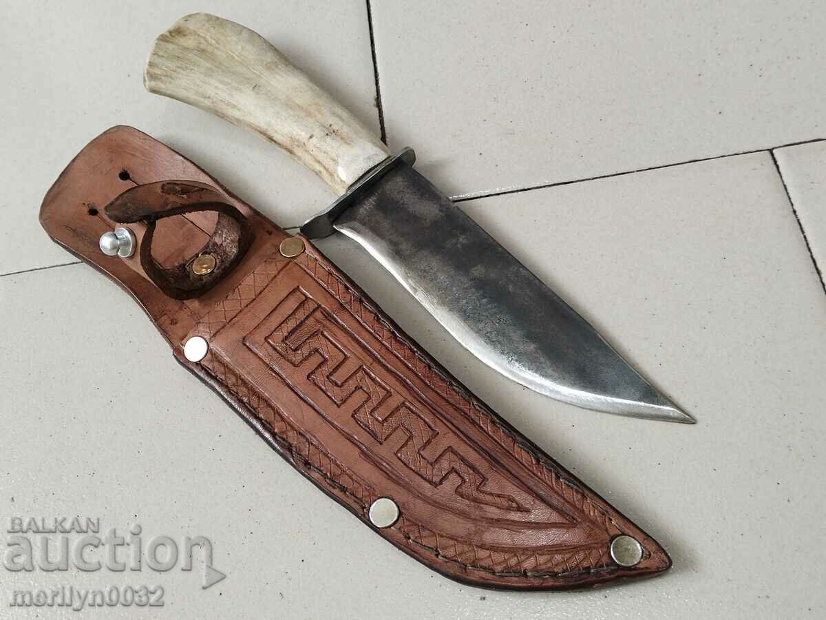 Hunting knife with a deer antler handle with price 91.00 BGN | € 46.53