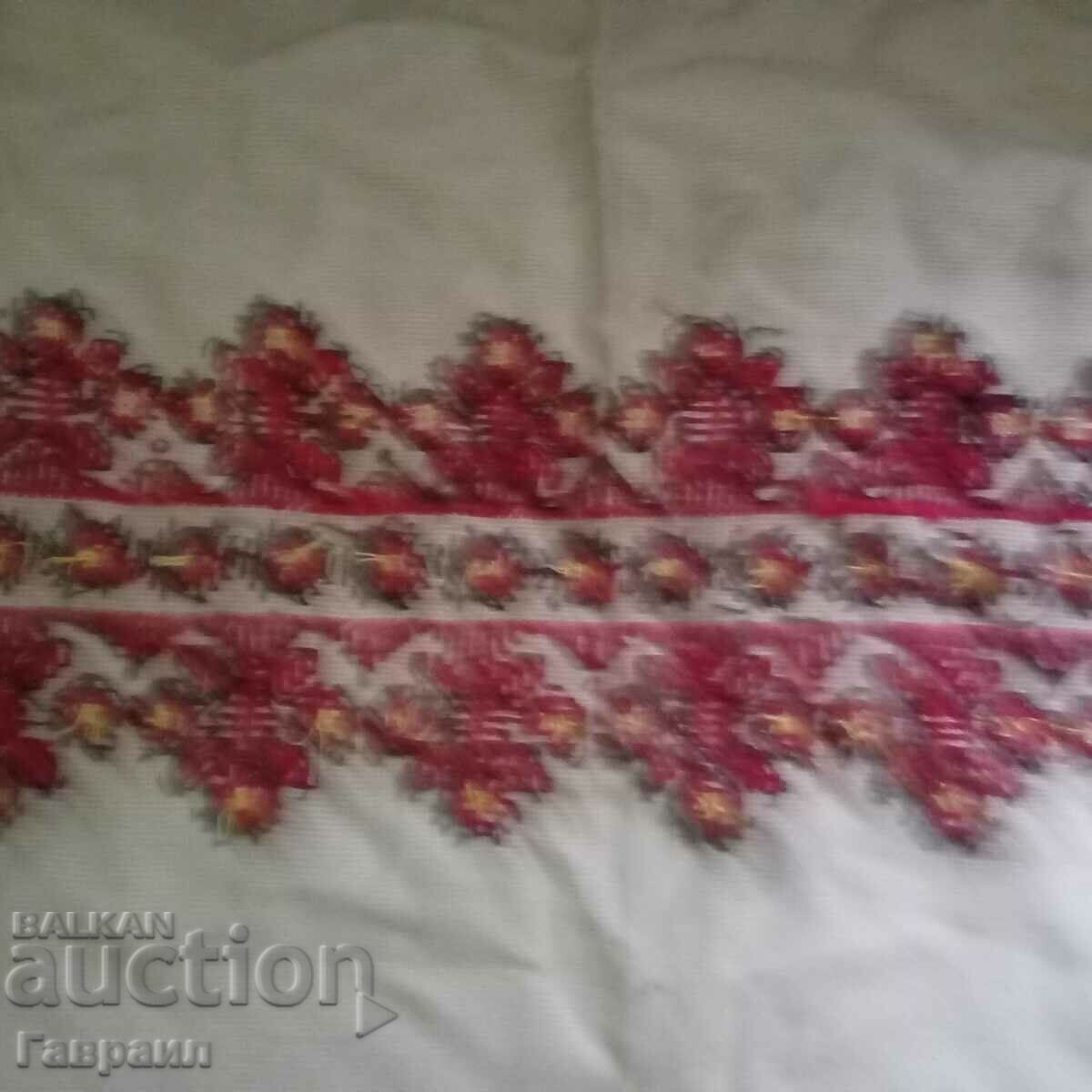 Old Embroidered Caver, Tablecloth with price 5.00 BGN | € 2.56 Old Embroidered Caver, Tablecloth with price 5.00 BGN | € 2.56